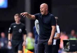 斯洛特：赫拉芬贝赫因陪产缺席本场比赛 对阵水晶宫会非常困难