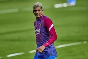 阿劳霍：裁判没吹哨比赛就要继续 我现在感觉身体很好&很有自信