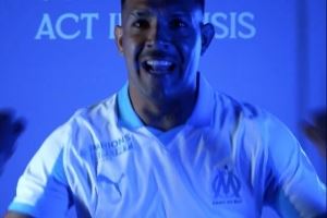 队报：马赛后卫梅迪纳脚踝受伤，将缺席至9月上旬