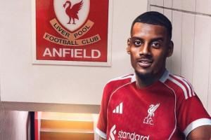 大戏终于落幕！伊萨克时间线：7月罢训，8月拉扯，9月压哨官宣