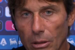 演小品呢🤣美女记者问布翁乔尔诺情况，孔蒂误以为在向他道早安