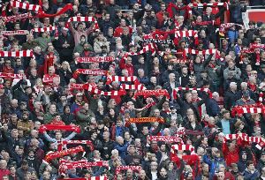 打击黄牛！BBC：利物浦重拳打击球票黄牛，两年关闭14.5万账户