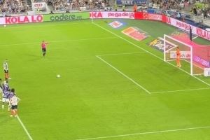 点射攻破纳瓦斯球门，拉莫斯社媒调侃：兄弟，我太了解你了