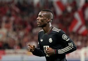 马特乌斯:杰克逊看起来像是个局外人,他需要上场时间来提升自信